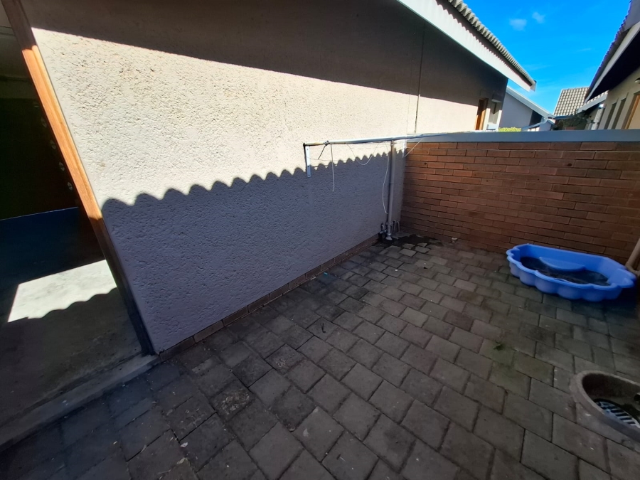 2 Bedroom Property for Sale in Heuwelsig Free State